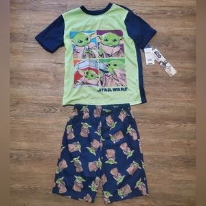 Short sleeve boys size 8 medium star wars baby Yoda pajamas NWT